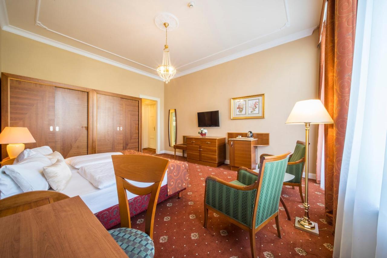 Spa Resort Pawlik-Aquaforum Františkovy Lázně エクステリア 写真