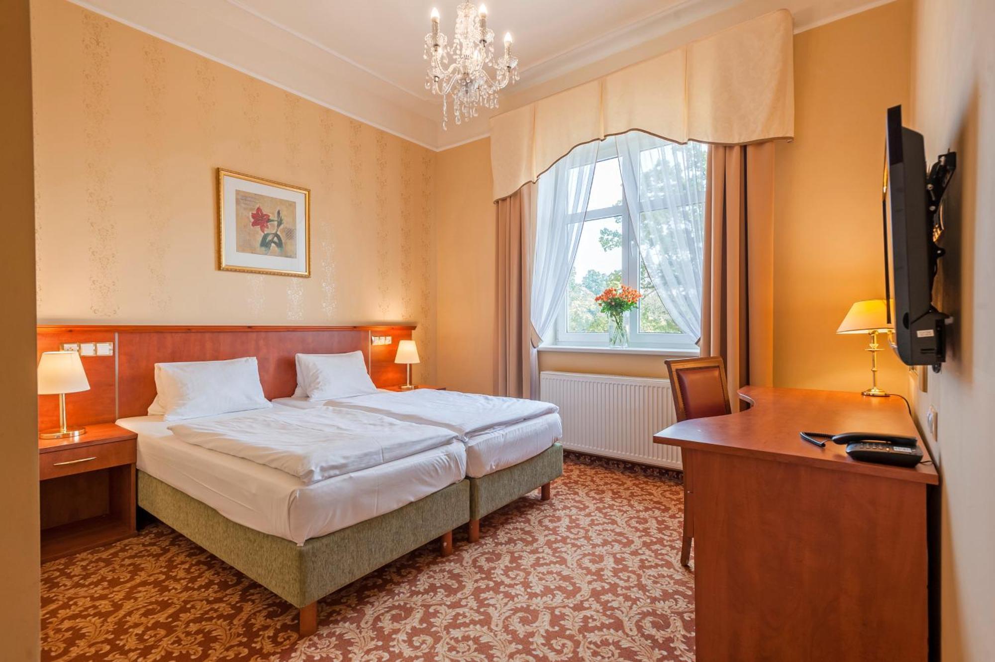 Spa Resort Pawlik-Aquaforum Františkovy Lázně エクステリア 写真