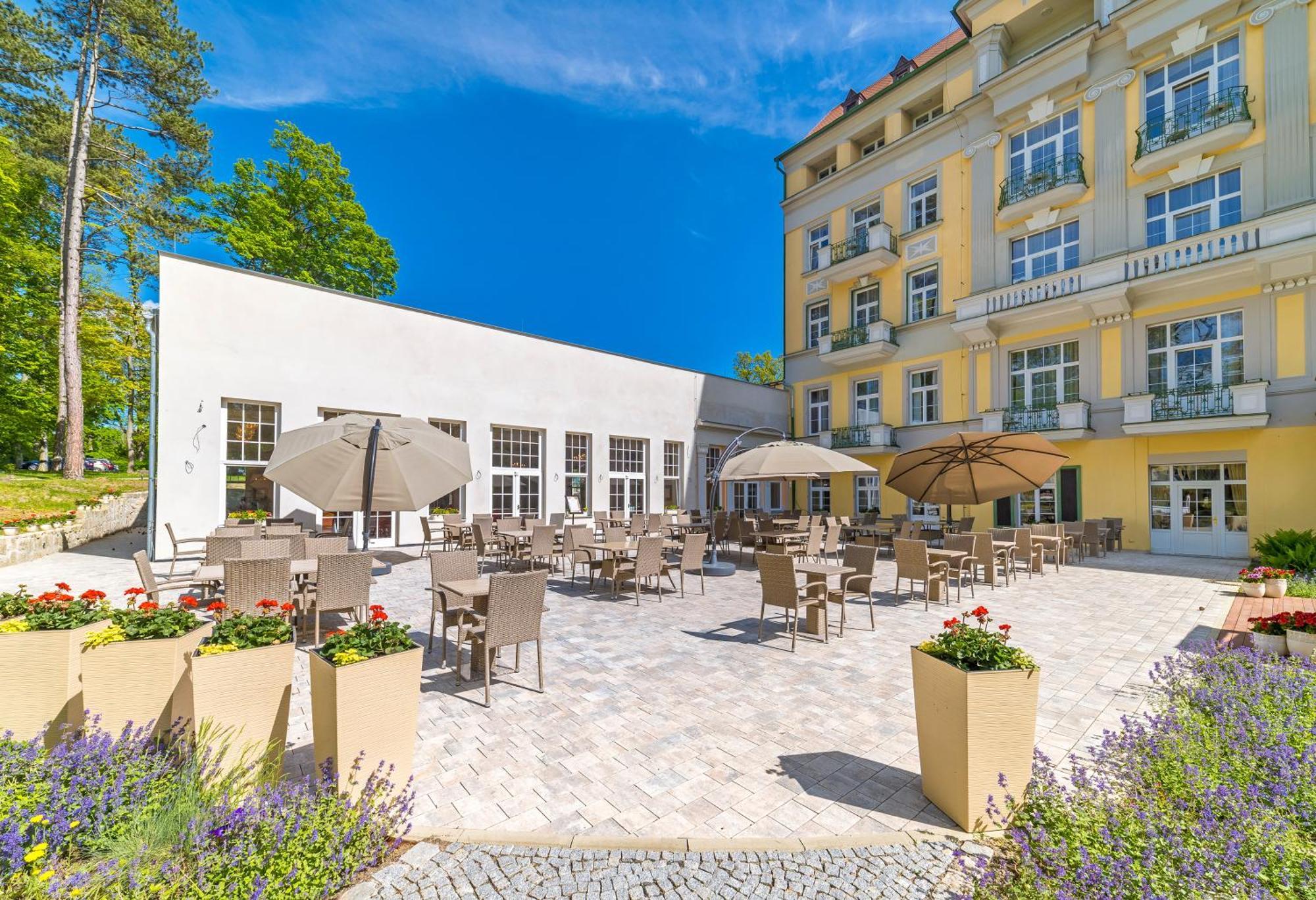 Spa Resort Pawlik-Aquaforum Františkovy Lázně エクステリア 写真