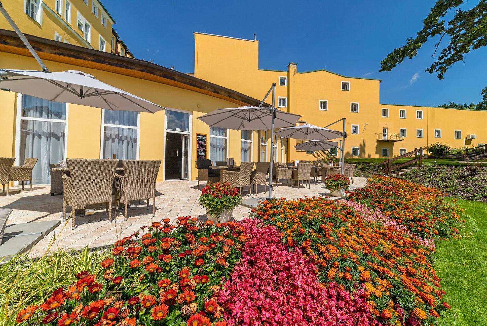 Spa Resort Pawlik-Aquaforum Františkovy Lázně エクステリア 写真