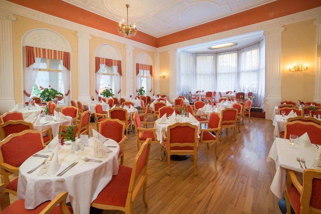 Spa Resort Pawlik-Aquaforum Františkovy Lázně エクステリア 写真