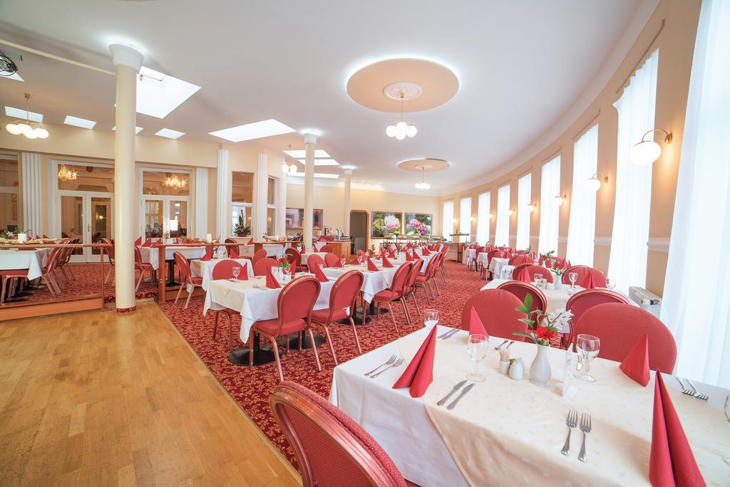 Spa Resort Pawlik-Aquaforum Františkovy Lázně エクステリア 写真
