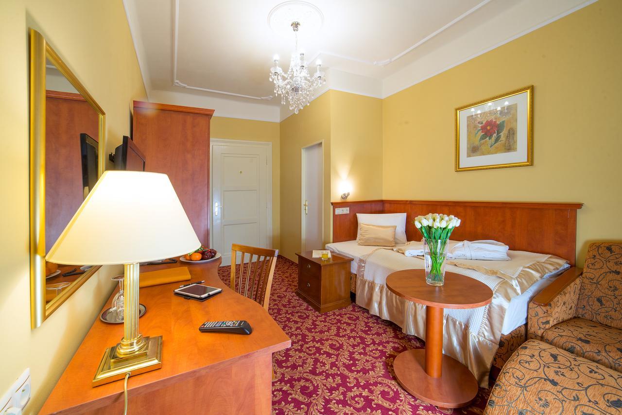 Spa Resort Pawlik-Aquaforum Františkovy Lázně エクステリア 写真