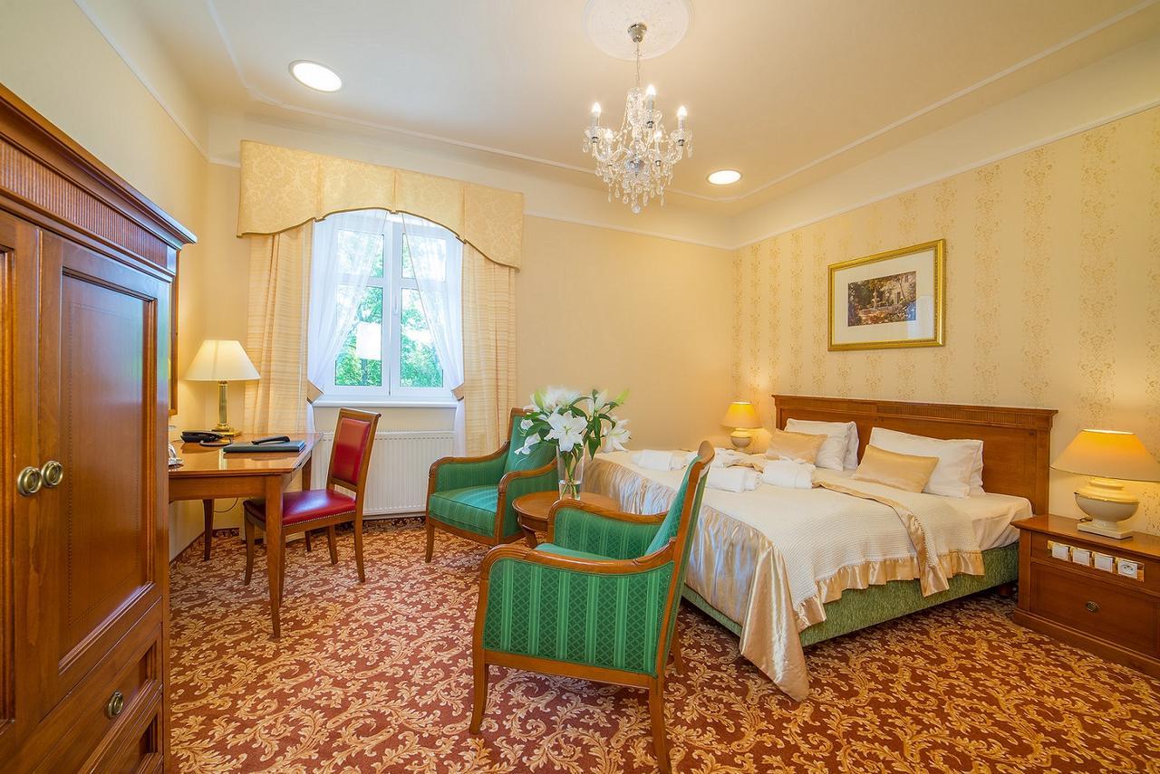 Spa Resort Pawlik-Aquaforum Františkovy Lázně エクステリア 写真