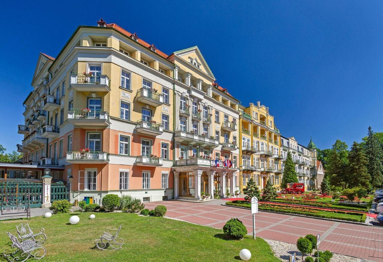 Spa Resort Pawlik-Aquaforum Františkovy Lázně エクステリア 写真