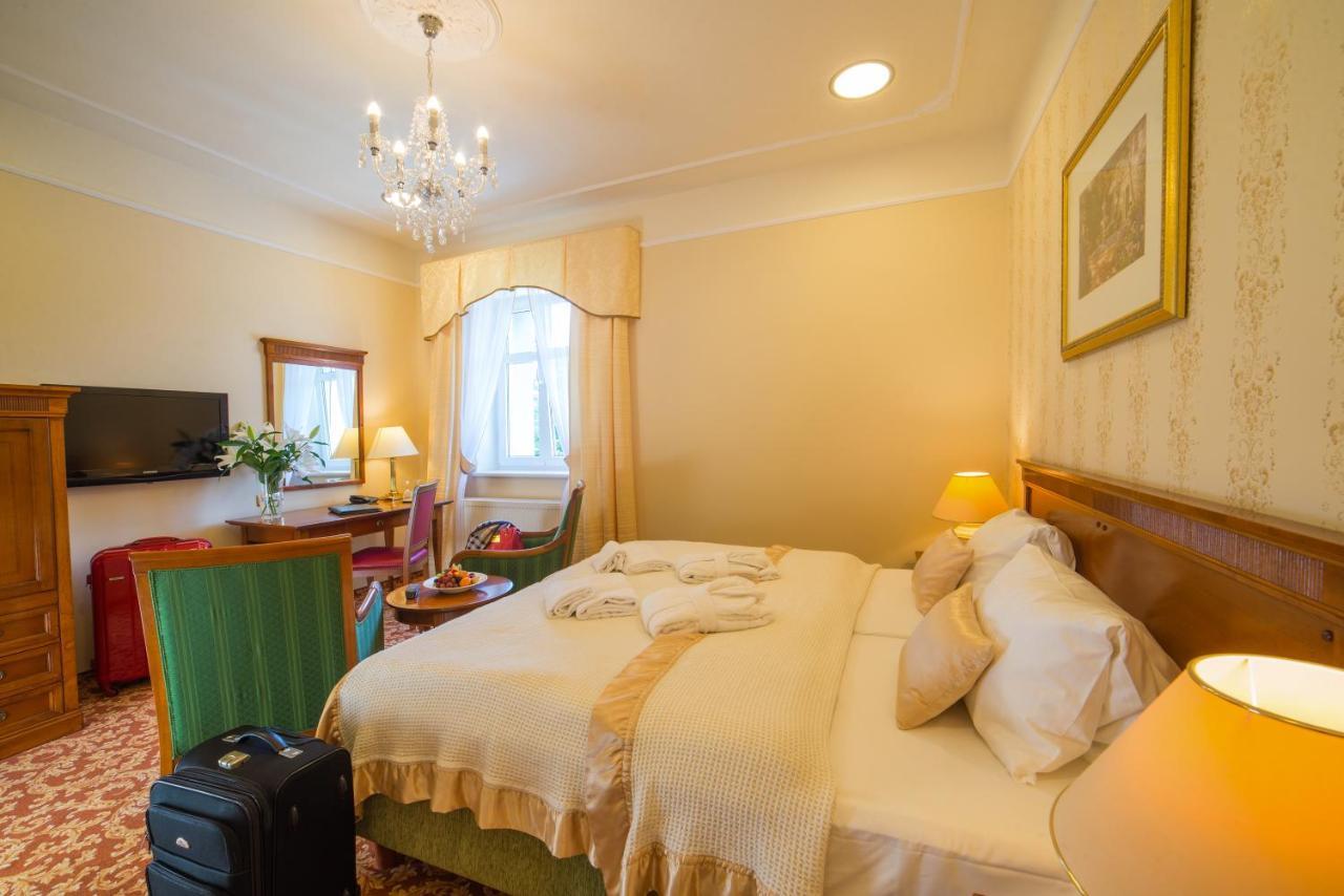 Spa Resort Pawlik-Aquaforum Františkovy Lázně エクステリア 写真